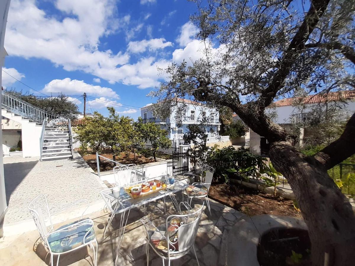 Dapia Holiday Home Spetses Town ภายนอก รูปภาพ