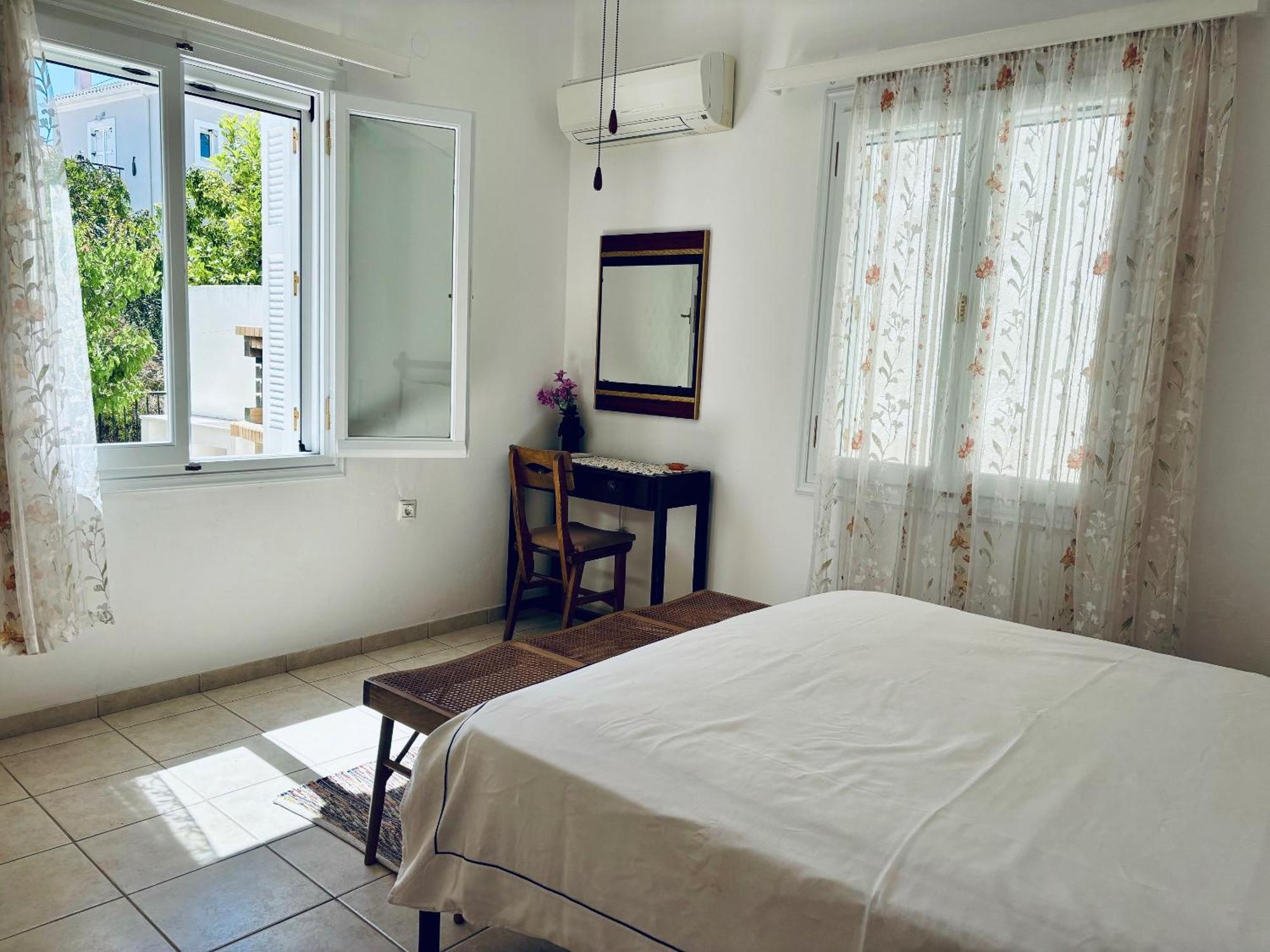 Dapia Holiday Home Spetses Town ภายนอก รูปภาพ